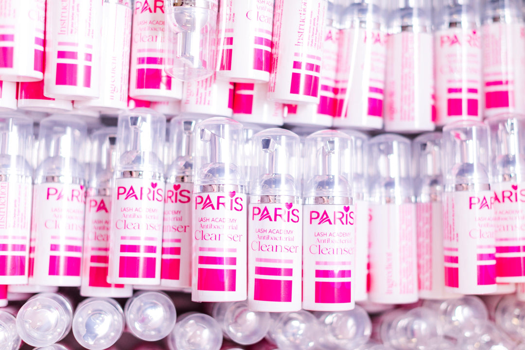 How to Clean Your Client's Eyelashes with a Lash Bath - Paris Lash Academy