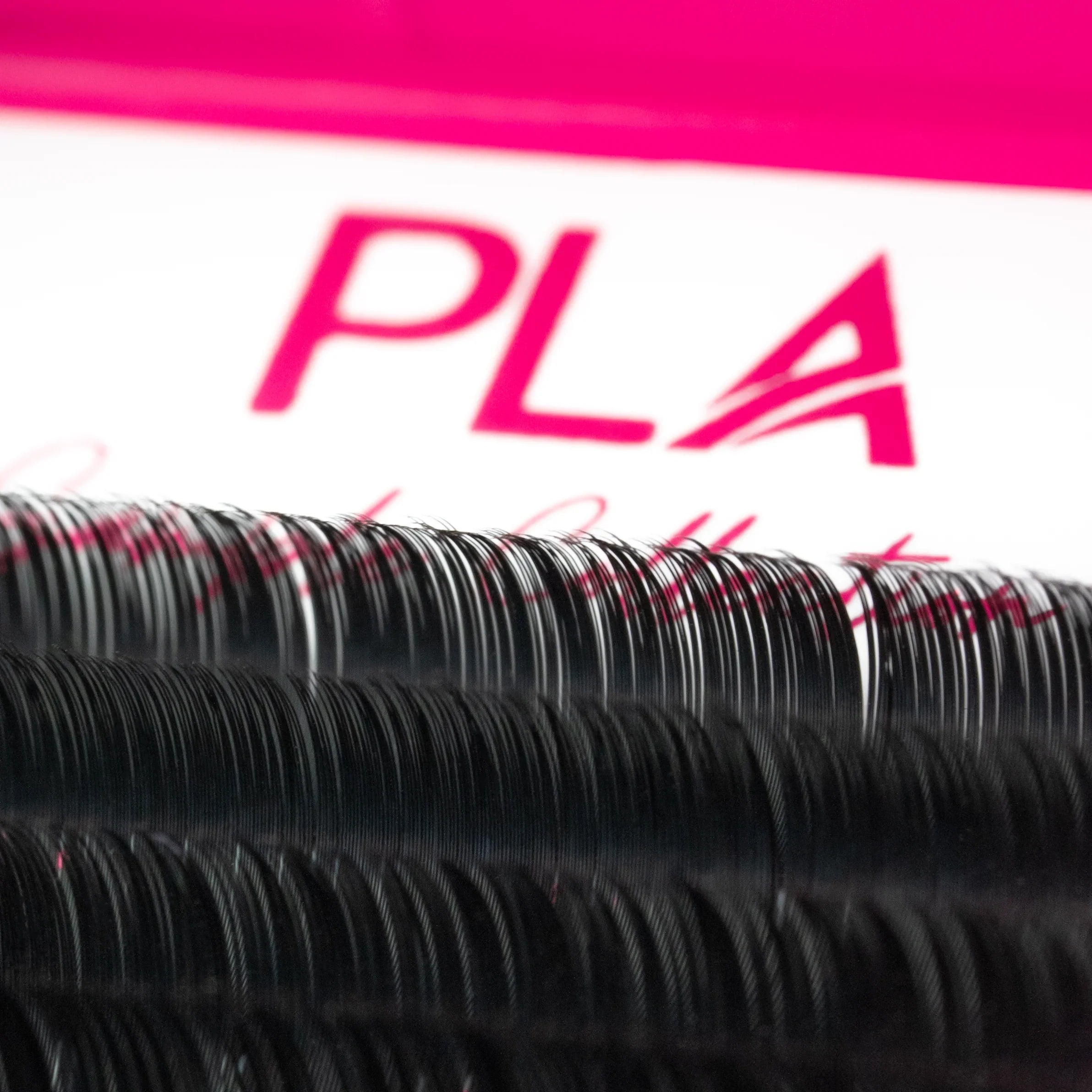PLA Lash Extension Samples - 0.15 Flat Lash Tray (close up view of lashes in tray)