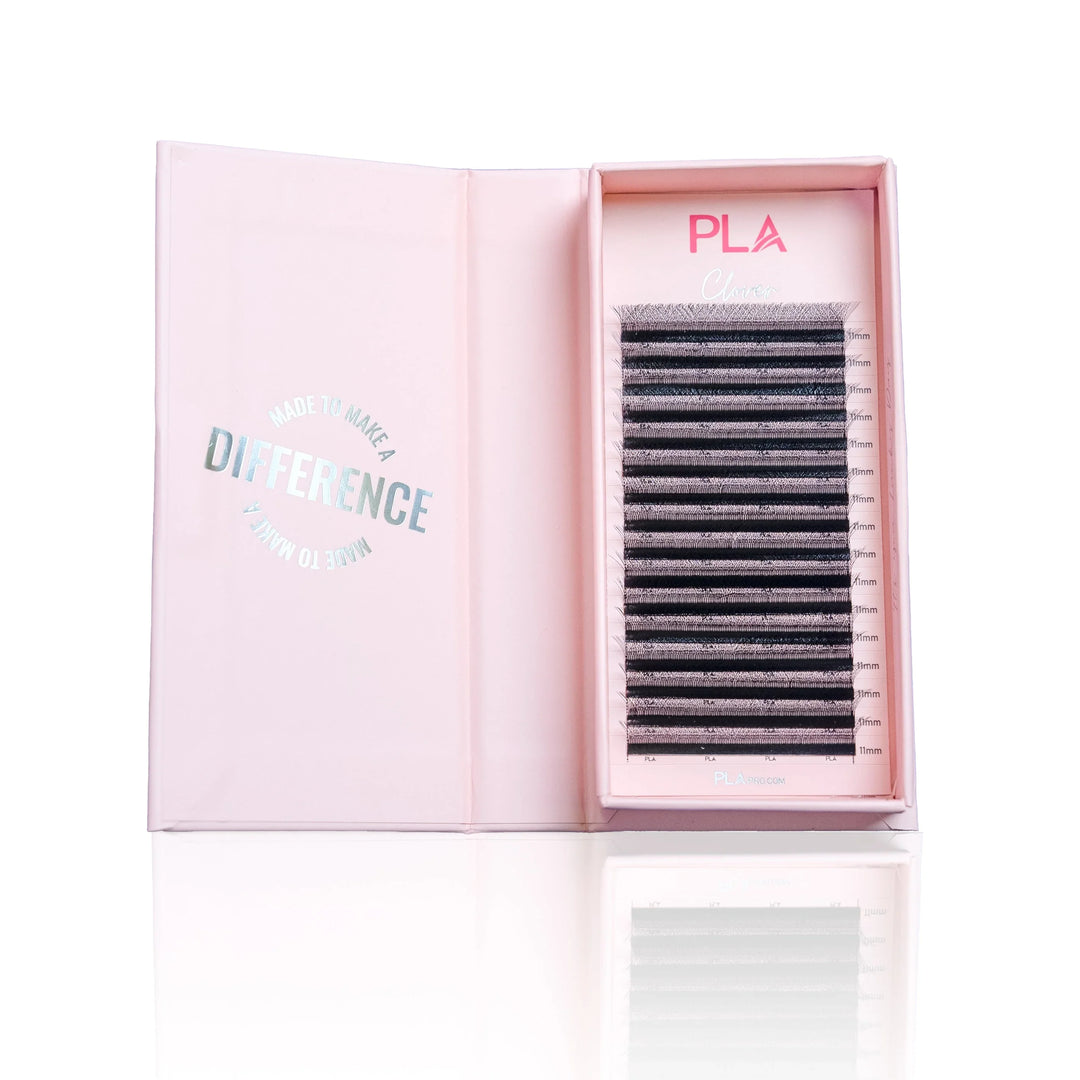Clover lash trays from PLA Beauty Inc. — Single length (front view of open lash tray)