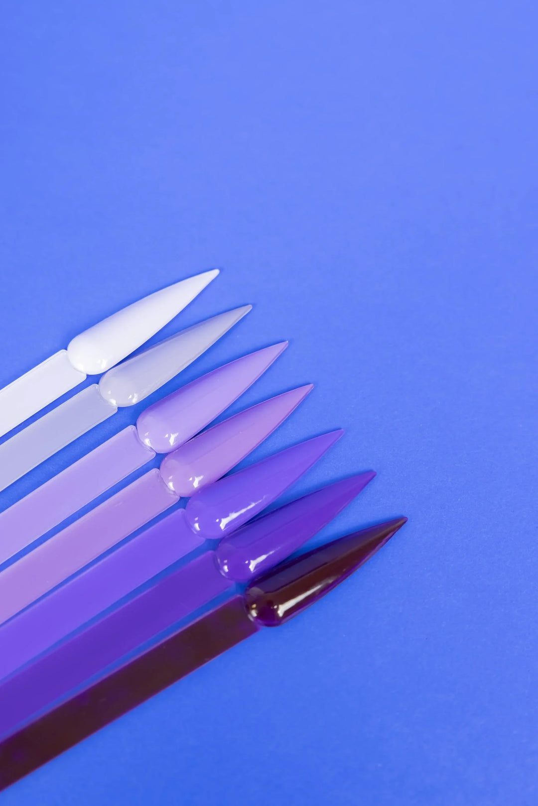 Mini nail polish sets from Paris Lash Academy — Purples (color swatch, side view)