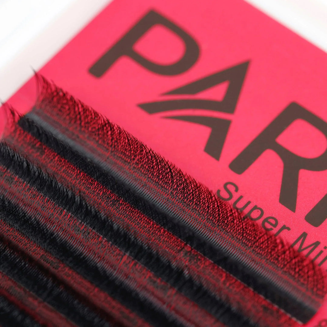 W' Lash tray from Paris Lash Academy (close up side view of lashes in tray)